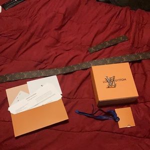 Louis Vuitton Belt (Belt strap is cut)